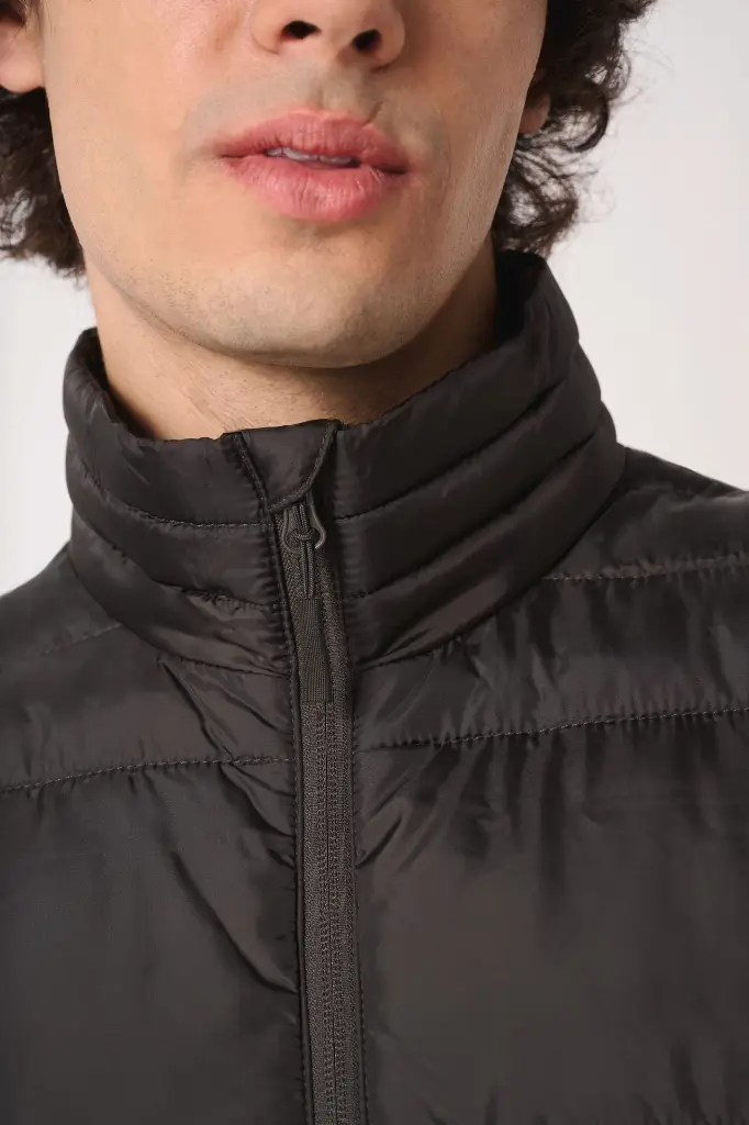 IB6172_detail2.webp