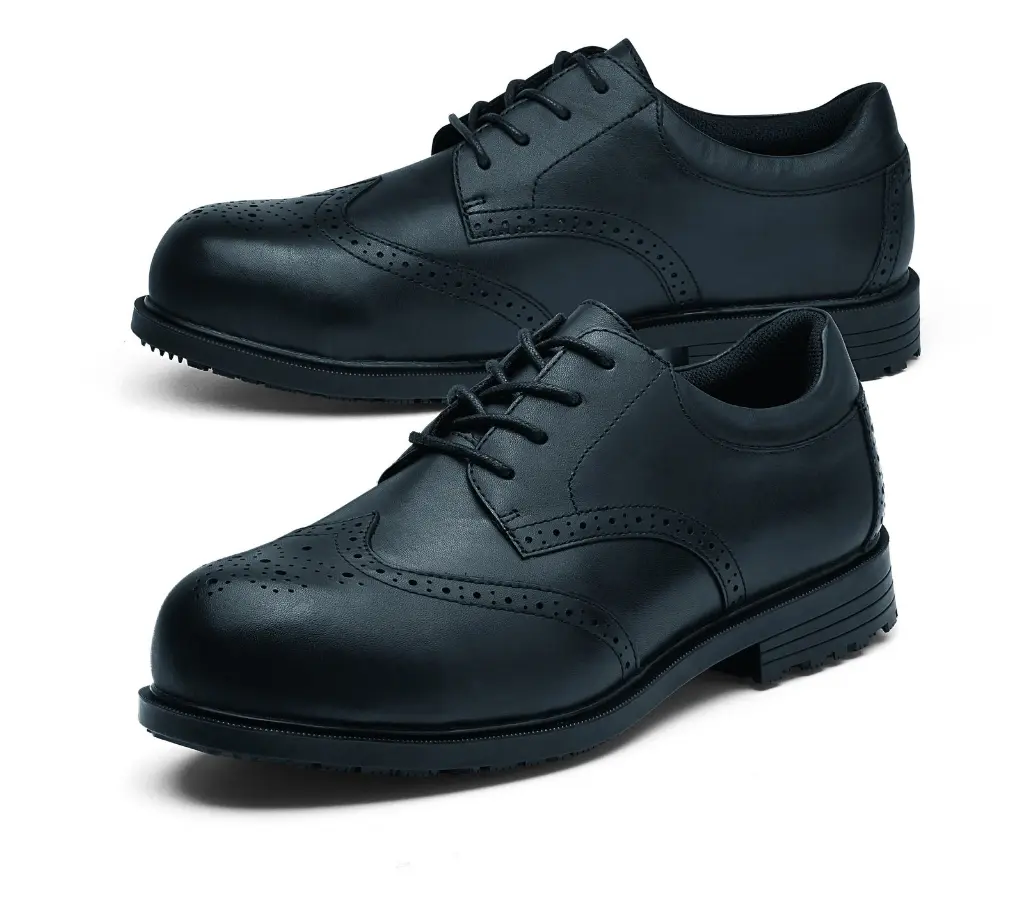 EU_PHO_FW_EXEC_WING_ST_52181_BLK_011_LOW RES.webp